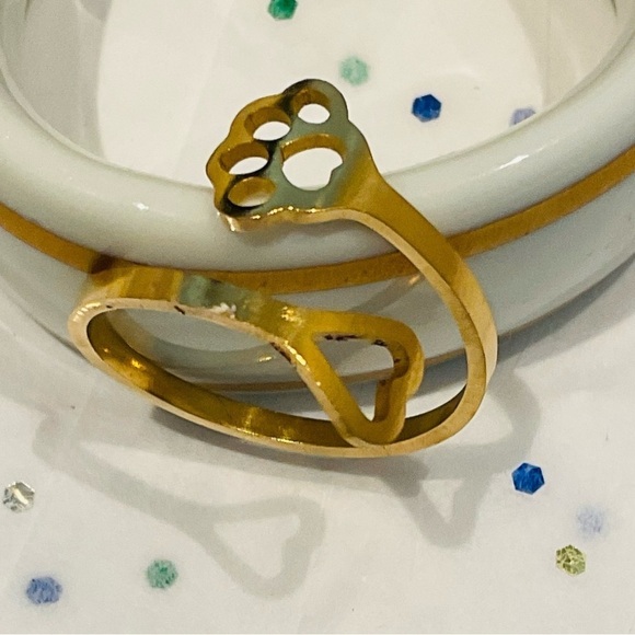 Free With A Bundle Of 2 Or More Items Gold Tone Dog Paw & Heart Ring - Picture 4 of 5